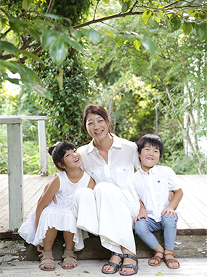 代表取締役社長 市居愛